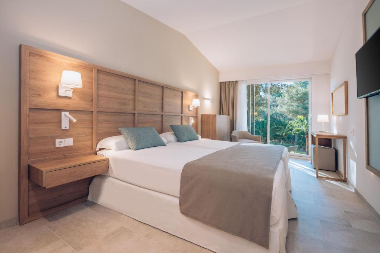 Iberostar Waves Cala Domingos 4*